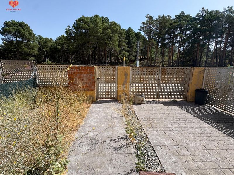 Foto b82f2b66-18e0-4ed0-8cf8-3a38e12e0717. Casa adossada amb calefacció aparcament a Estación del Espinar Espinar (El)