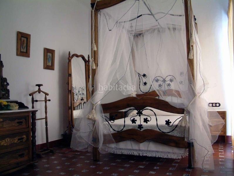 Foto 228f6b76-dd0d-4a55-b43d-924c4b2f0314. Masia amb piscina a San Francisco Lucena