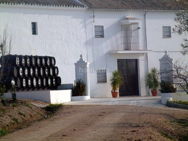 Foto 64697a3e-a756-435b-8dd4-2f07f546e634. Masia amb piscina a San Francisco Lucena