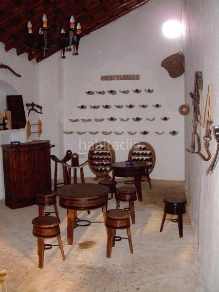 Foto 7053c2fd-dc59-4107-851d-83164253dbbf. Masia amb piscina a San Francisco Lucena