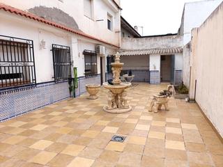 House  Calle margarita. Gran casa a la venta en lachar (granada)