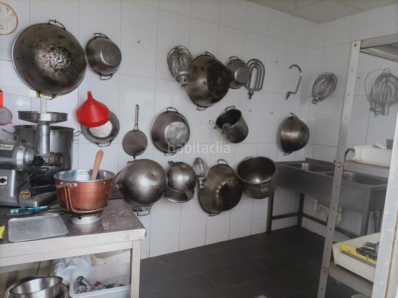 Foto 3808032b-9fb4-4f2b-8a99-08e58dceaee5. Traspaso local comercial en plaza del horno 22 traspaso de local para pasteleria y panaderia en Atarfe