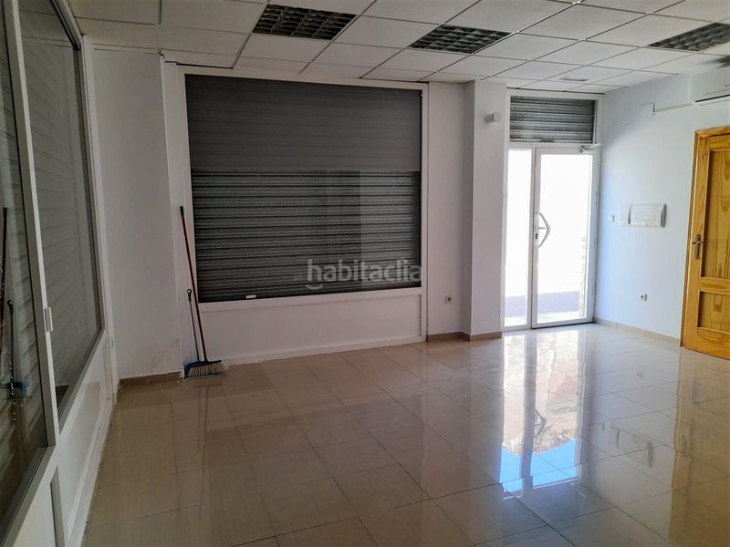 Foto 40b12fc1-bbac-478b-be2a-2b46bddb7e40. Location local commercial dans Chauchina