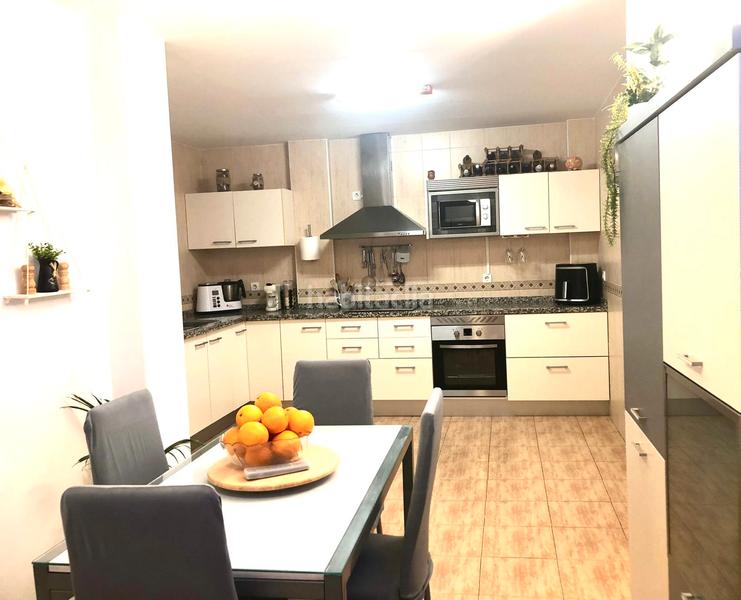 Foto 6527354d-e070-44e4-ab92-84e55f2d57bd. Chalet avec parking dans Belicena Vegas del Genil