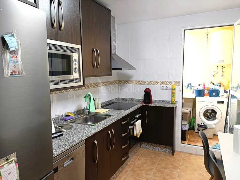 Foto 2360cc9b-ff0d-4edf-b6a7-0f7c1db30431. Pis amb aparcament a Láchar