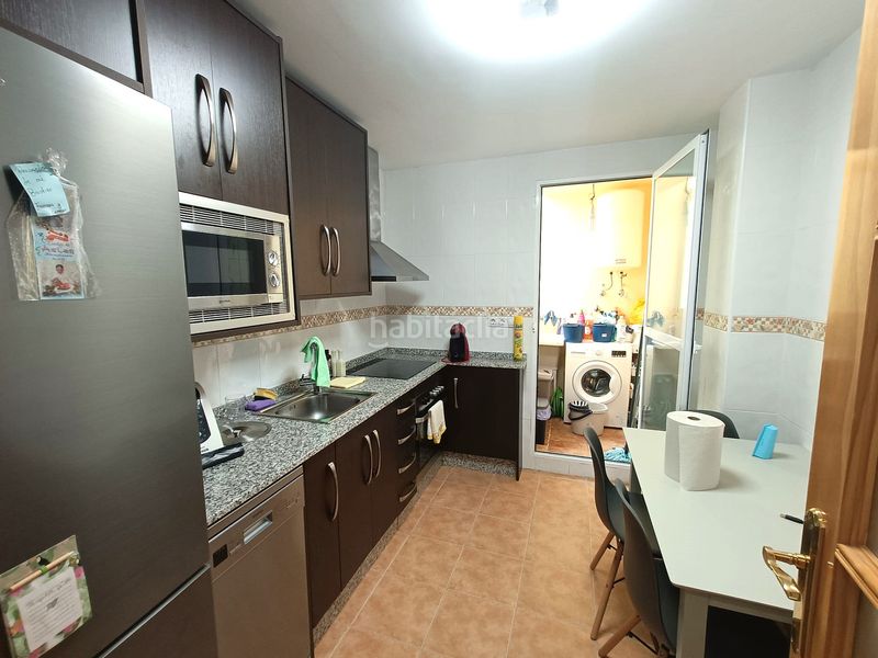 Foto afe1509f-d968-4fad-8cdd-af7d5f580bea. Pis amb aparcament a Láchar