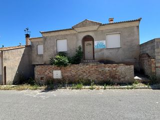 Casa  Calle sorolla 16. Excelente oportunidad en láchar (granada)