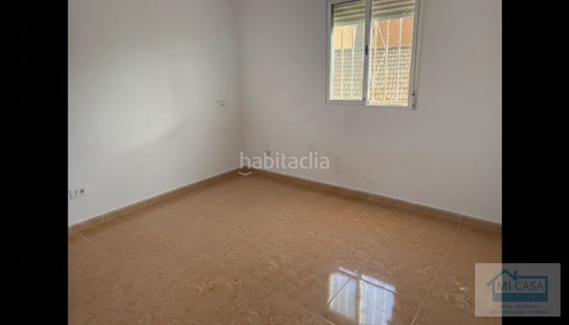 Foto fa93d536-afe3-4f41-bd84-f4aee2a239b1. Casa a Láchar