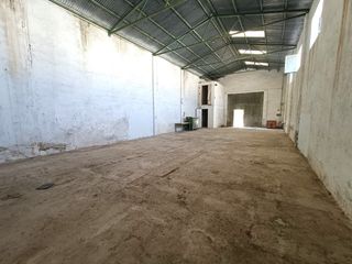 Fondo rustico in Santa Fe. Nave agrícola a la venta en santa fe (granada)