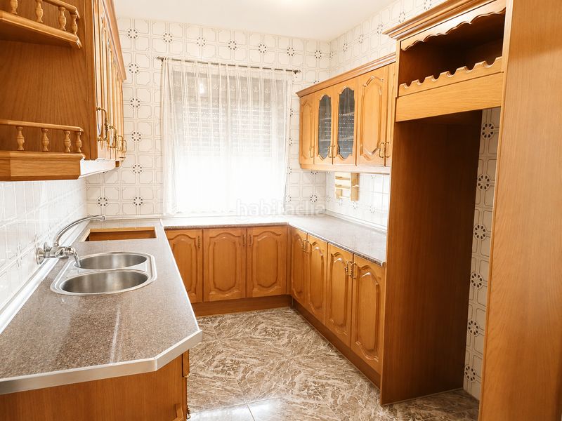 Foto 0046d4af-43dd-4e7e-ade8-985b8d85032d. Casa amb xemeneia aparcament a Láchar