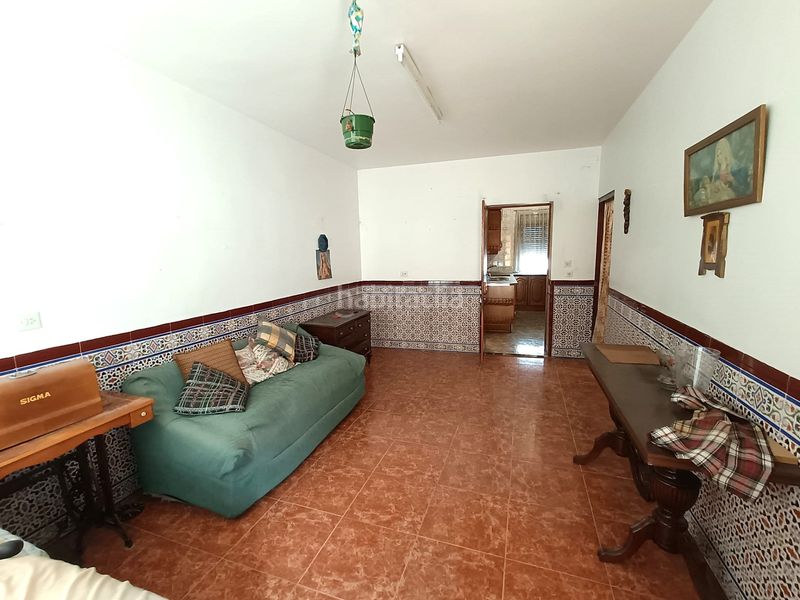 Foto 2e4acc19-9dbe-4fe1-9c30-27a021d75cc5. Casa amb xemeneia aparcament a Láchar