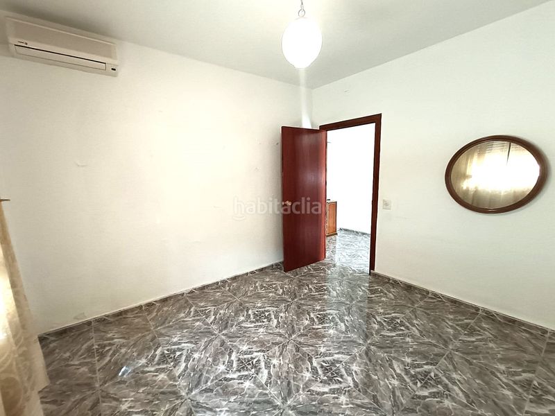 Foto 441d3e3a-56ca-4a3d-a9a5-dad67b09aa24. Casa amb xemeneia aparcament a Láchar