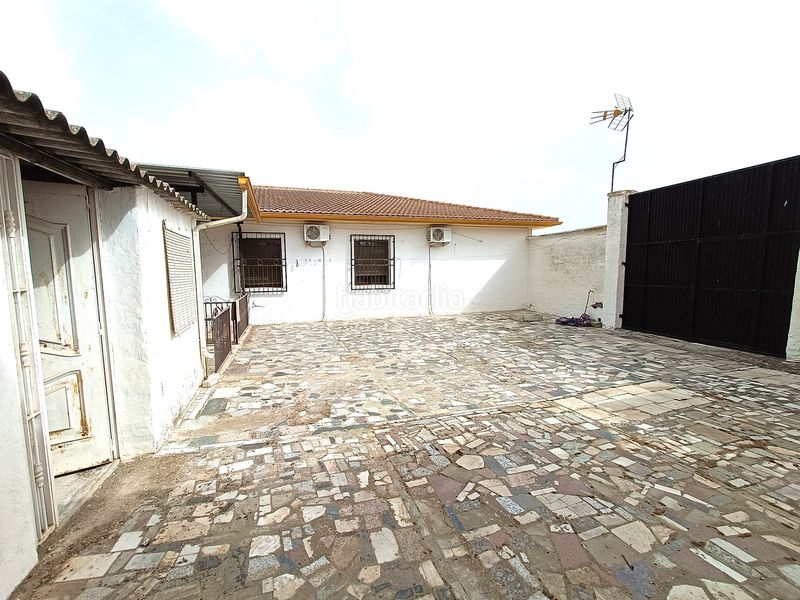 Foto 5524301a-9588-4d7f-b61f-982c3943c972. Casa amb xemeneia aparcament a Láchar