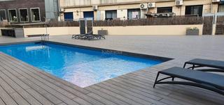 Location Appartement à Sants. Piso semi amueblaco con piscina comunitaria