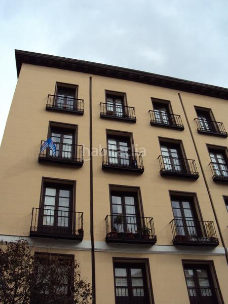 Foto e9c9b861-0beb-4433-a11d-27a137cff834. Alquiler piso en plaza de cascorro 3 en Embajadores-Lavapiés Madrid