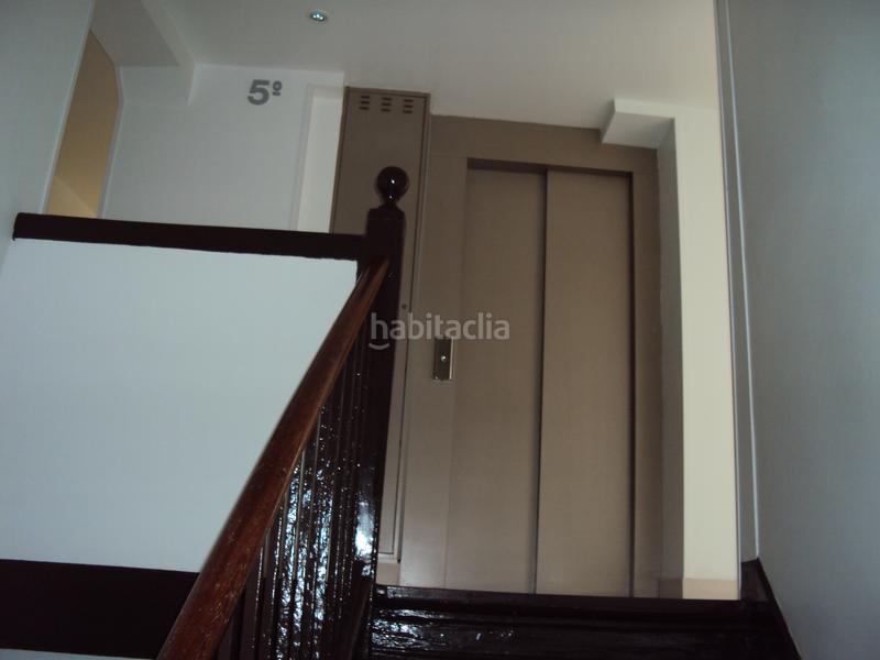 Foto eb7705bd-f47e-4870-beec-a8e29dacf484. Alquiler piso en plaza de cascorro 3 en Embajadores-Lavapiés Madrid