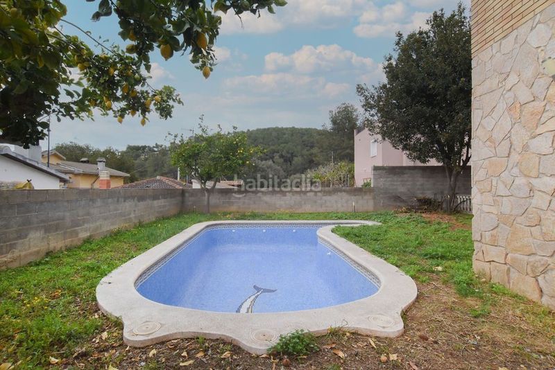 Foto 1f8159f7-fc93-4777-a24e-c70a15007b12. Casa amb calefacció piscina a Canyelles