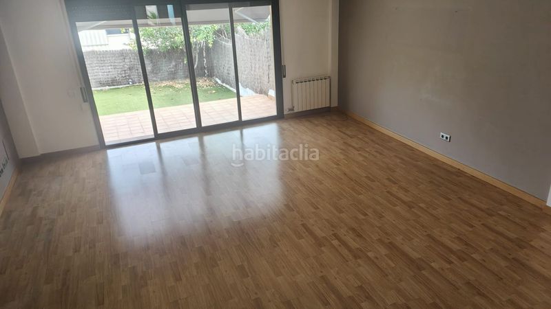 Foto 3095c431-4435-4efb-b09b-dd2a9994e65c. Casa adossada amb calefacció aparcament a Santa Maria Vilanova i la Geltrú