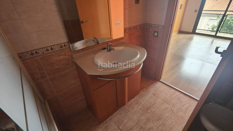 Foto 854a5e10-d635-438c-87d2-5f946e55a9d4. Casa adossada amb calefacció aparcament a Santa Maria Vilanova i la Geltrú