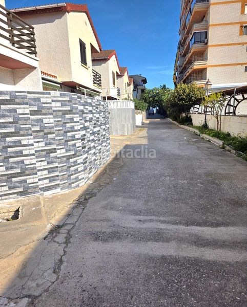 Foto b58b0397-fb18-4c66-863a-d4a28ee1fd69. Chalet con riscaldamento parcheggio in Playa Morros de Gos Oropesa del Mar