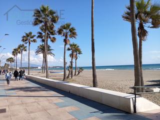 Appartement à Avenida españa 13. Piso en venta en primera línea de playa estepona