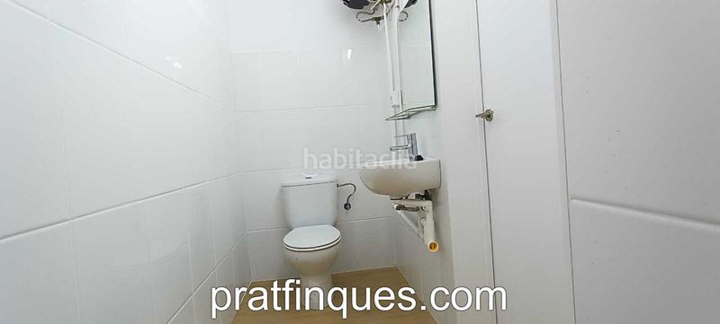 Foto 4f89c3da-4cad-4614-9570-d4466d82a700. Alquiler local comercial local en alquiler en pleno casco antiguo en Prat de Llobregat (El)