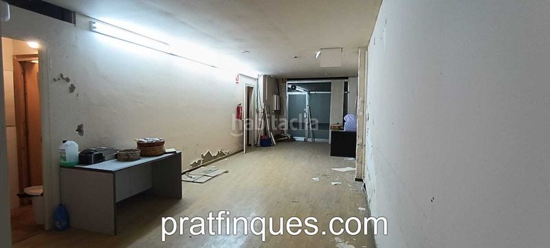Foto 0d1f0759-9bf9-4ab6-b401-1f9ae03efda1. Casa adossada amb calefacció aparcament a Centre Prat de Llobregat (El)
