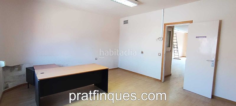 Foto 78be3124-5d35-40c0-acb7-e61e67d7a83f. Casa adossada amb calefacció aparcament a Centre Prat de Llobregat (El)
