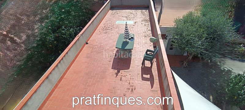 Foto a8963fd7-7a0b-485e-b2e4-26c28775a7f8. Casa adossada amb calefacció aparcament a Centre Prat de Llobregat (El)