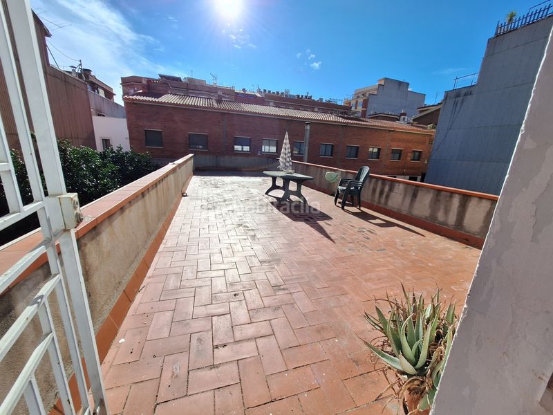 Foto bb3b5f84-1cd7-4c32-9c61-b4c13bd29a7d. Casa adossada amb calefacció aparcament a Centre Prat de Llobregat (El)