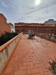 Reihenhaus in Centre. Una casa con alma en el coraz�n del casc antic � �da vida a tu p
