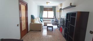 Flat in Estruch-Eixample. Acogedor piso con balcón y luz natural en les cases de la seda