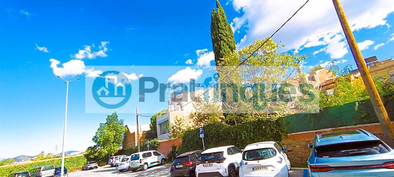 Foto 13d8de5d-26b0-4ec3-b187-bdd5ad6f75e2. Terreny residencial a Centre Prat de Llobregat (El)