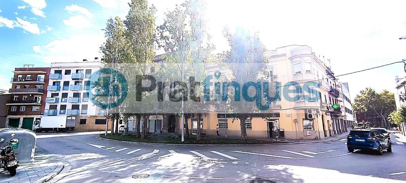 Foto 676c29d8-2814-4961-85ff-206890fcdb86. Terreny residencial a Centre Prat de Llobregat (El)