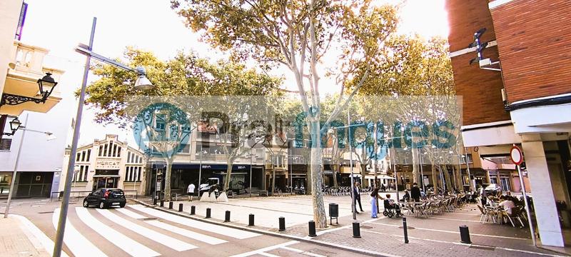 Foto 962f4b11-9aa6-443f-ae89-32434f774ef0. Terreny residencial a Centre Prat de Llobregat (El)