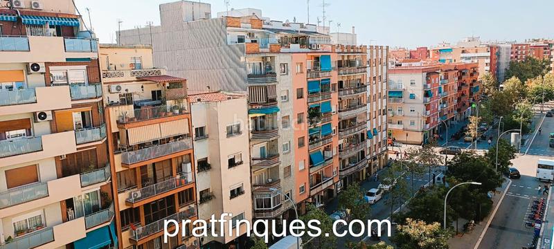 Foto 2344c61b-44cd-4c0f-8a47-7769d08b95f1. Dúplex amb xemeneia a Centre Prat de Llobregat (El)