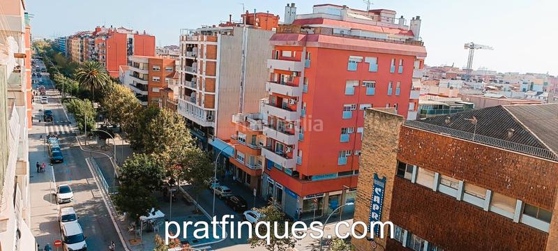 Foto 67b4152c-8138-4b52-a95b-b3ffd72577fb. Dúplex amb xemeneia a Centre Prat de Llobregat (El)