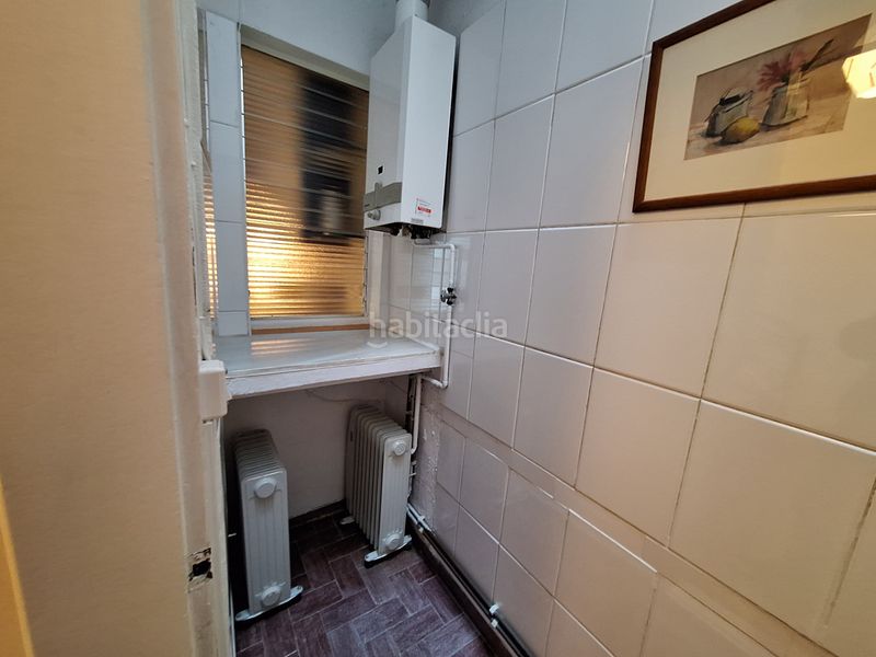 Foto bbd1cb5b-5713-4f1a-9bb0-ad8a8d6bee7c. Planta baixa amb xemeneia calefacció aparcament a Prat de Llobregat (El)