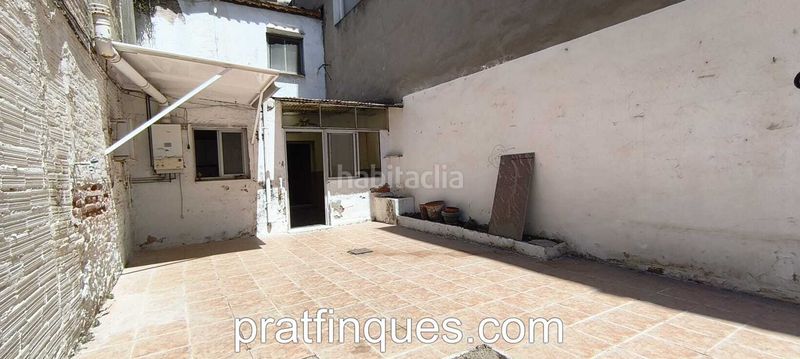 Foto 5c734fe4-4776-4490-9520-65ea3adca5cb. Casa amb calefacció a Centre Prat de Llobregat (El)