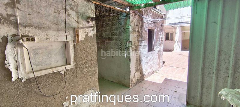 Foto 9a0ee0d0-aceb-479f-b5fd-6a70951bd71f. Casa amb calefacció a Centre Prat de Llobregat (El)