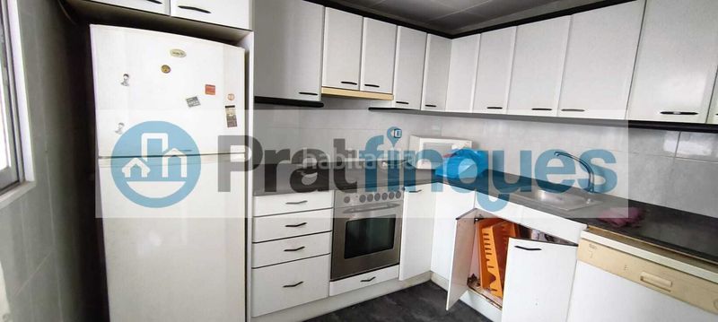 Foto 24e2c4ef-3e64-4248-b7c9-90a7a5f03ed4. Casa amb calefacció a Centre Prat de Llobregat (El)