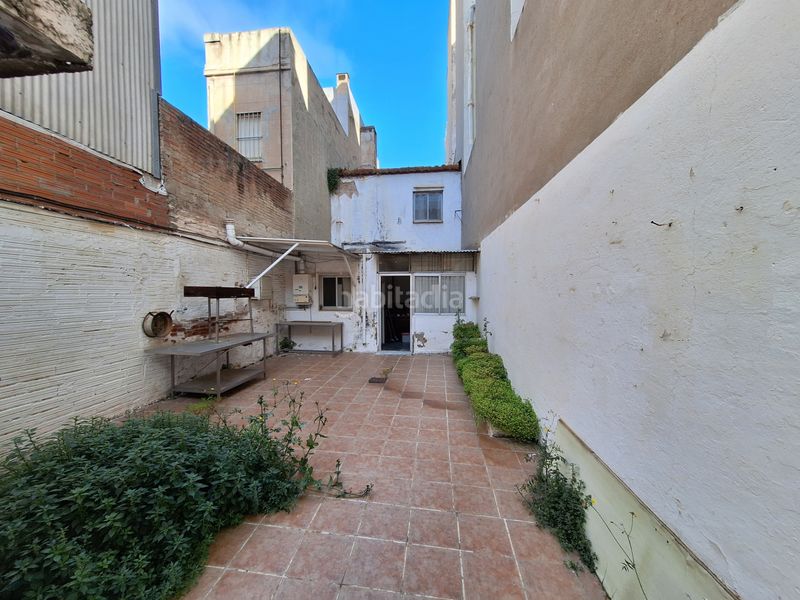 Foto a54f8b09-f6c9-4ff8-977b-b498f6bb4f19. Casa amb calefacció a Centre Prat de Llobregat (El)