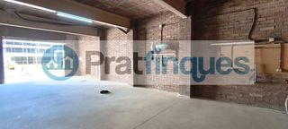 Local Comercial  Carrer d'enric borr�s. Local convertido en parking