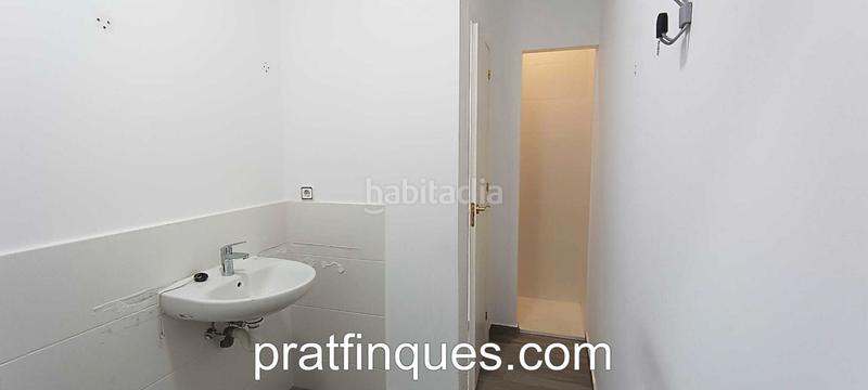 Foto 3005017a-9070-446a-9761-0720cc9a916d. Lloguer local comercial a Centre Prat de Llobregat (El)