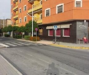 Locale commerciale in Albatera. Local en venta en albatera (alicante) de la libertad