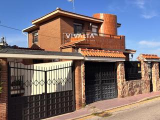 Xalet  Esquivias. Chalet independiente en calle esquivias, valdemoro