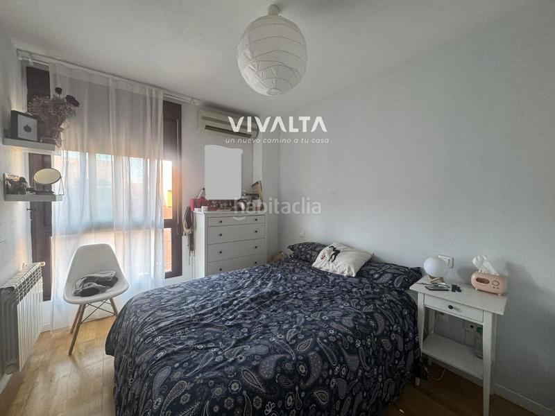 Foto 14c50a96-1348-4ed0-97d3-bfd698c84a30. Attico con riscaldamento parcheggio piscina in Orcasitas Madrid