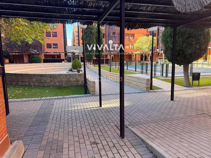 Foto 368be7e1-ffdf-4756-be79-8e6e2eea1acd. Attico con riscaldamento parcheggio piscina in Orcasitas Madrid