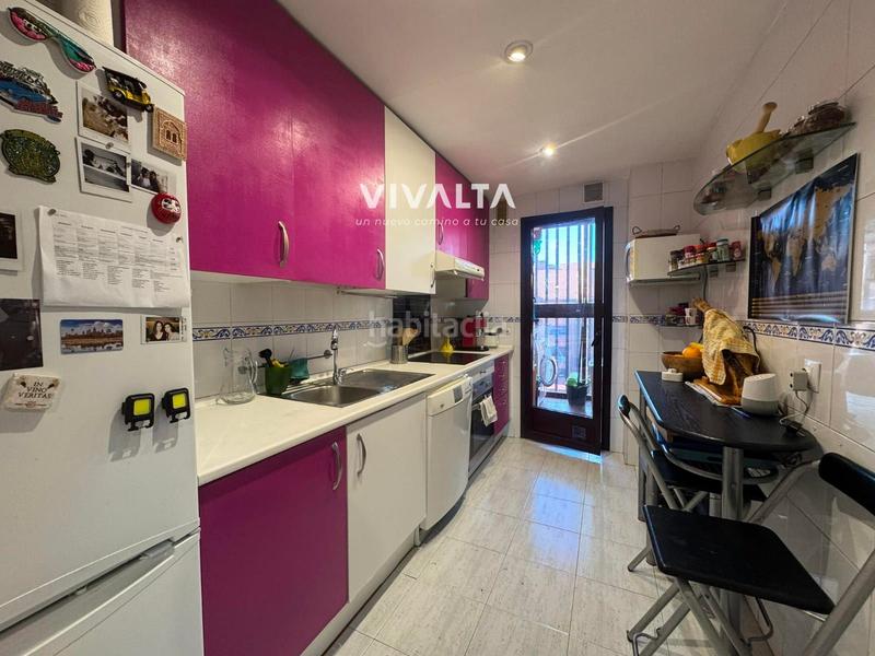 Foto 90760636-b08b-465c-a351-db29b9db7833. Attico con riscaldamento parcheggio piscina in Orcasitas Madrid