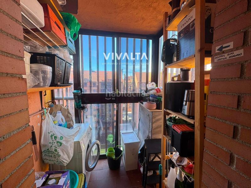 Foto bfc0eb52-18a5-42ad-8e13-3c551087c72f. Attico con riscaldamento parcheggio piscina in Orcasitas Madrid